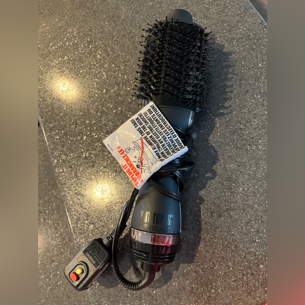 Hot Tools Blowout Styler